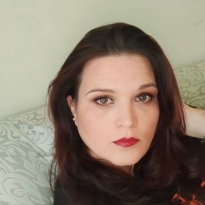 Like this listing to bee notified of live shows